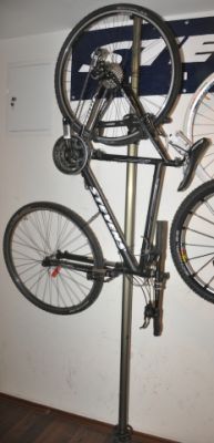 Стойка Bikehand YC-99-330 для хранения 2-4 велосипедов YC-99-330