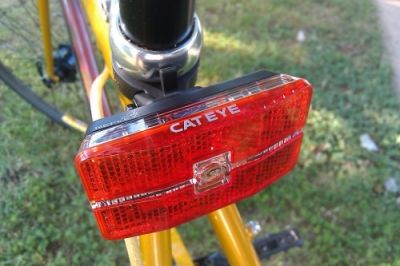 Велофонарь задний CatEye TL-LD570 Reflex Auto с адаптером на багажник CE5445700
