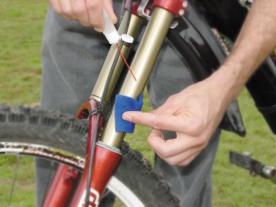 Смазка Finish Line Stanchion Fluoro Oil Bike Lub 15г S10000101