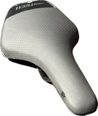 Седло для велосипеда Titan Racing (270x145мм)